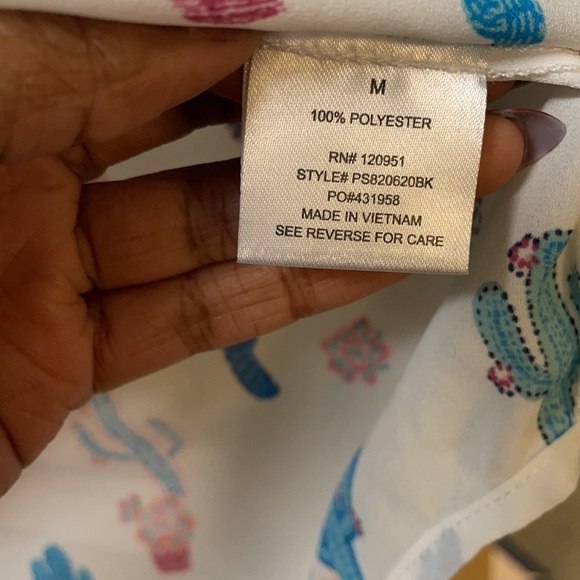 Women’s Blouse - Picture 7 of 7